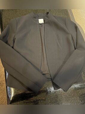 Women's Black Open-Front Collarless Suit Jacket